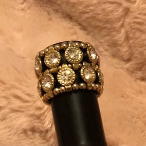 🎁✈️😊Lovely, Zirconite & Goldtone, Stretch, Fashion Ring, NWT